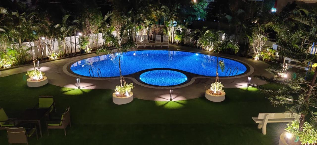 Meritas Adore Resort Lonavla Zewnętrze zdjęcie